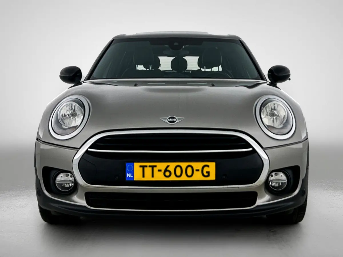 Mini 1.5 One Business Edition / Airco-ecc / Navigatie / Panorama schuifdak / Leder / Cruise-ctr. / Apk 10-2026