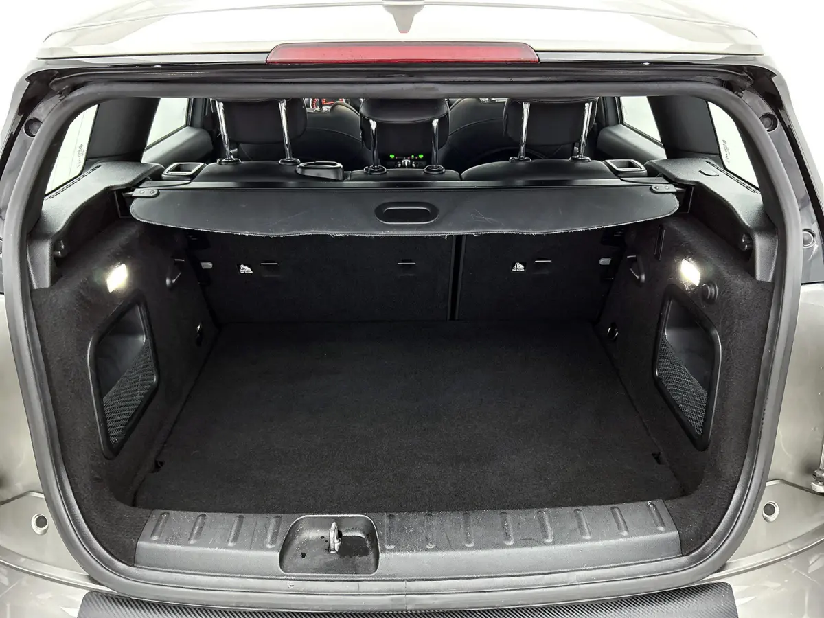 Mini 1.5 One Business Edition / Airco-ecc / Navigatie / Panorama schuifdak / Leder / Cruise-ctr. / Apk 10-2026