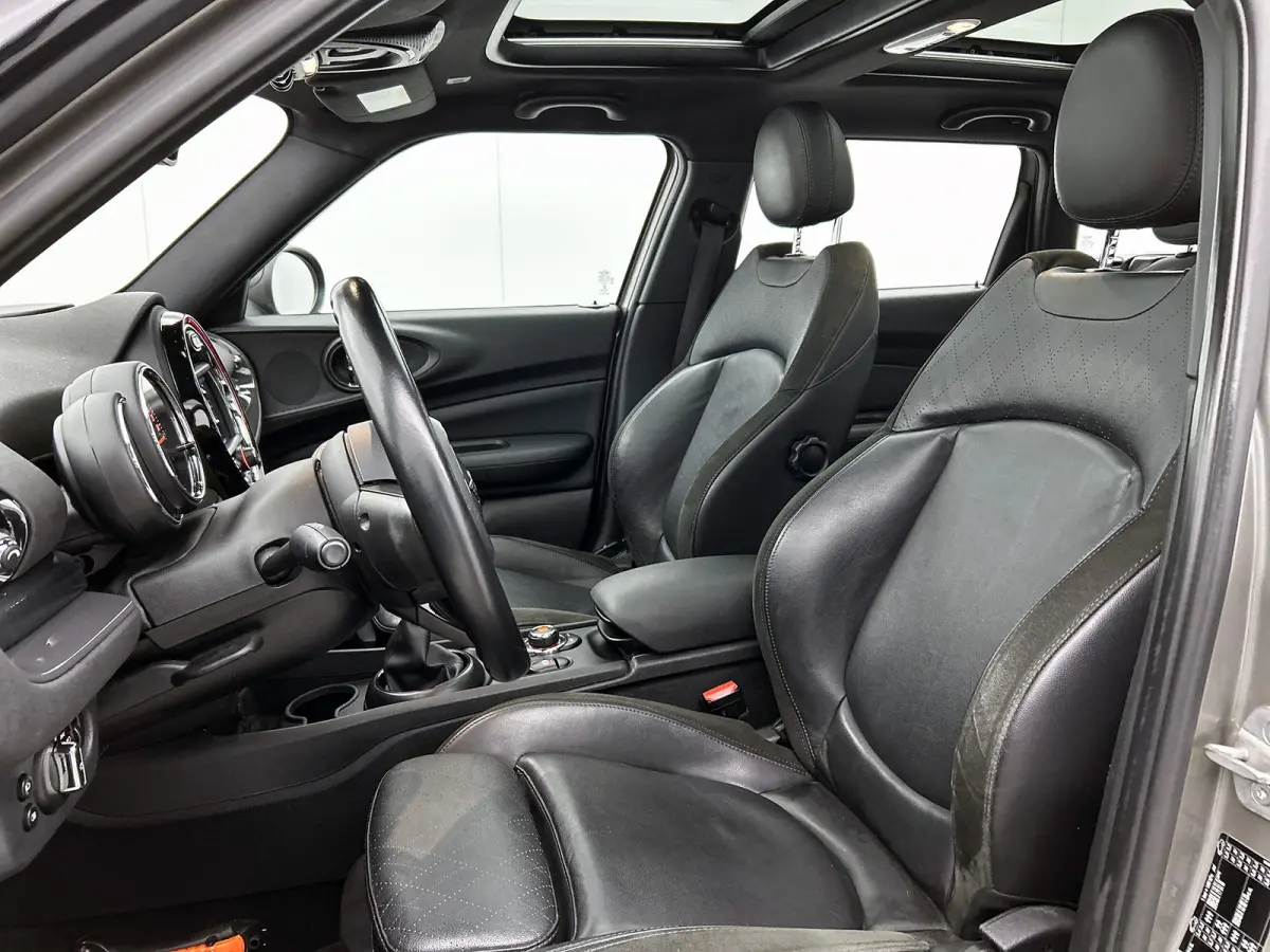 Mini 1.5 One Business Edition / Airco-ecc / Navigatie / Panorama schuifdak / Leder / Cruise-ctr. / Apk 10-2026