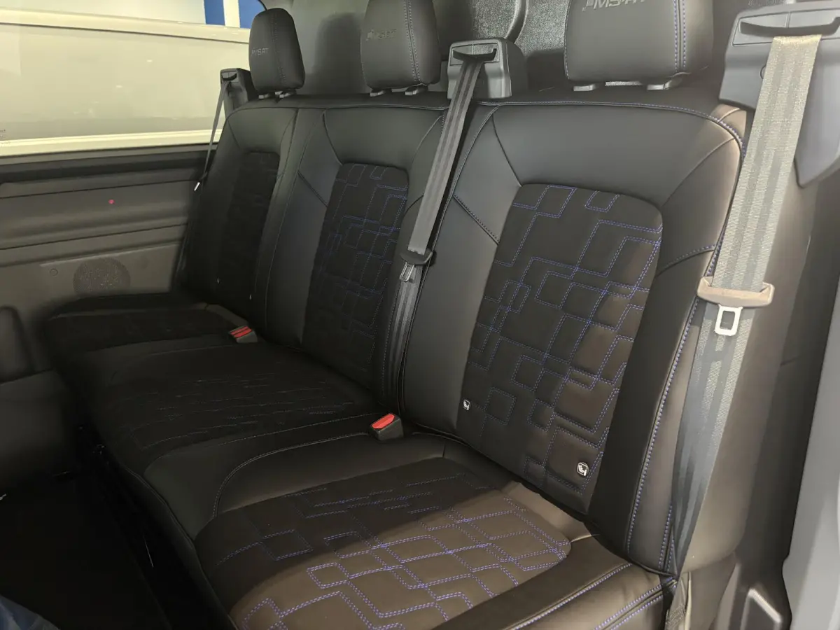 E-Transit MS-RT | | NIEUW TE BESTELLEN!! |  INKLAPBARE TREKHAAK | 360 CAMERA | CARPLAY | NAVI | CENTRALE DUBBELE VERGRENDELING | ADAPTIVE LED KOPLAMPEN |