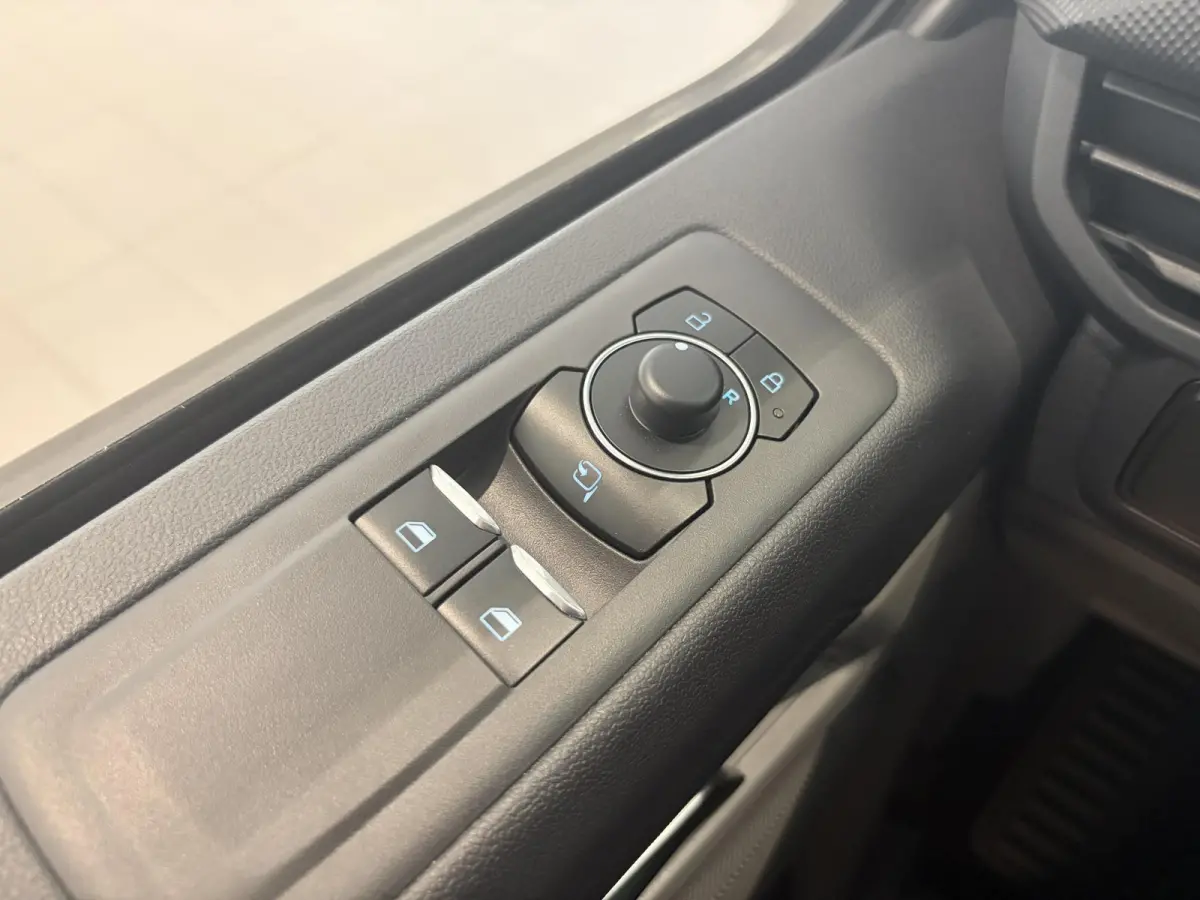 E-Transit MS-RT | | NIEUW TE BESTELLEN!! |  INKLAPBARE TREKHAAK | 360 CAMERA | CARPLAY | NAVI | CENTRALE DUBBELE VERGRENDELING | ADAPTIVE LED KOPLAMPEN |