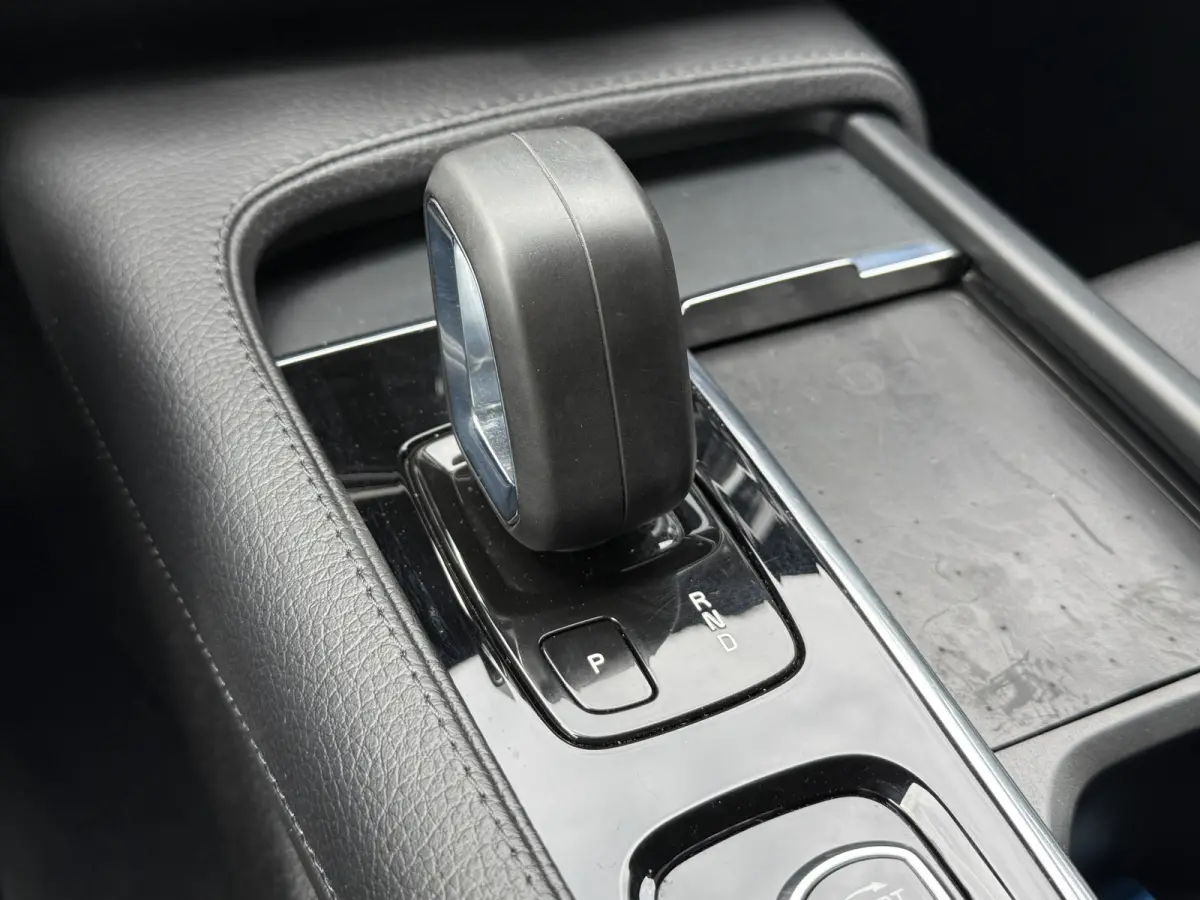 2.0 B4 Momentum Business | Keyless | Trekhaak | Apple Carplay