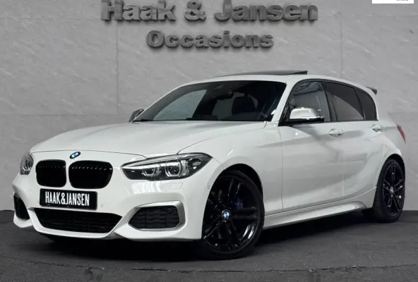 M140i xDrive High Executive HK Pano Memory Camera