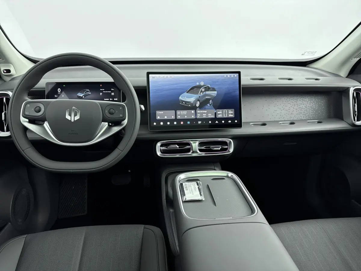 Design EV 18.8 kWh | Navigatie | Carplay | Camera | Panoramadak | Stoel/Stuur Verwarming | Stoelventilatie