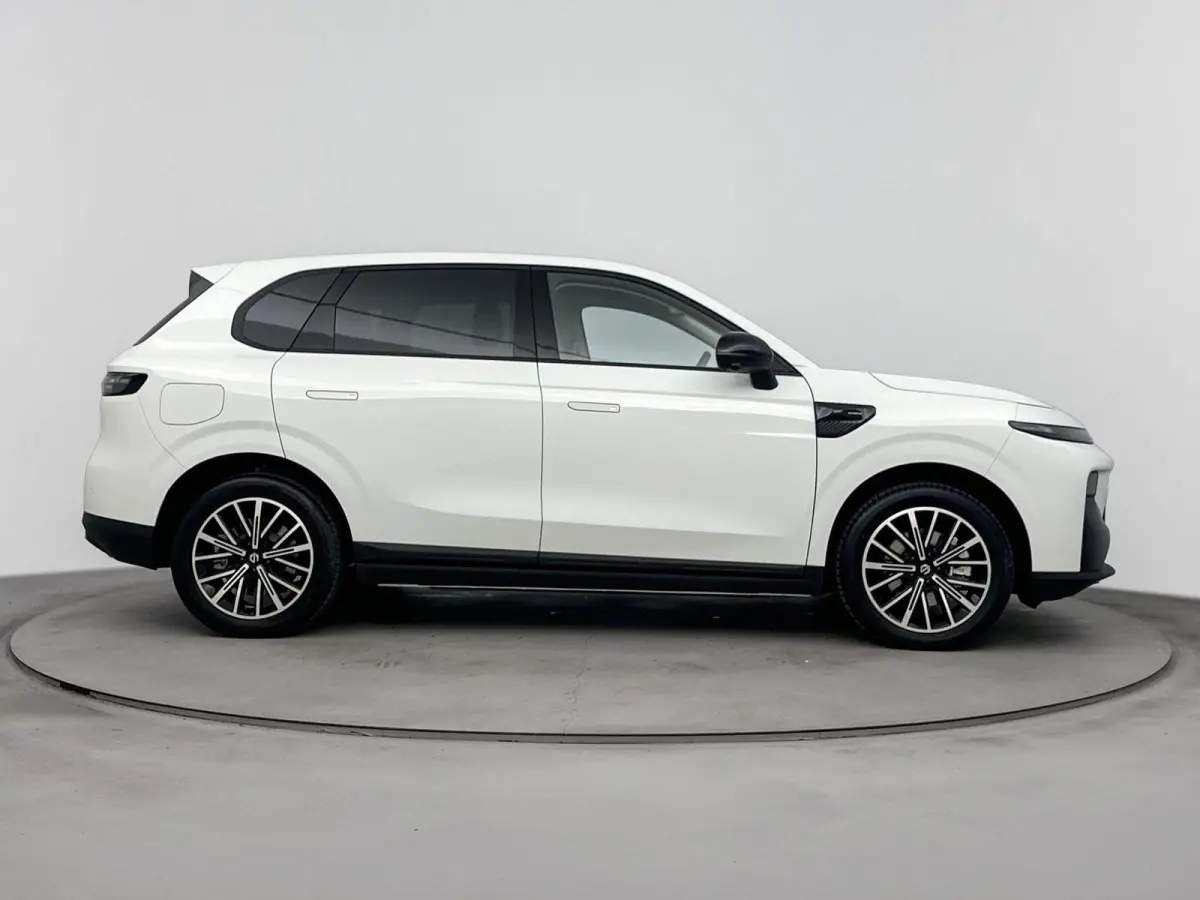 Design EV 18.8 kWh | Panoramadak | Camera | Navigatie | Carplay | Elektrische Stoelen | Stoel verwarming/ ventilatie | Stuurverwarming | Elektrische achterklep