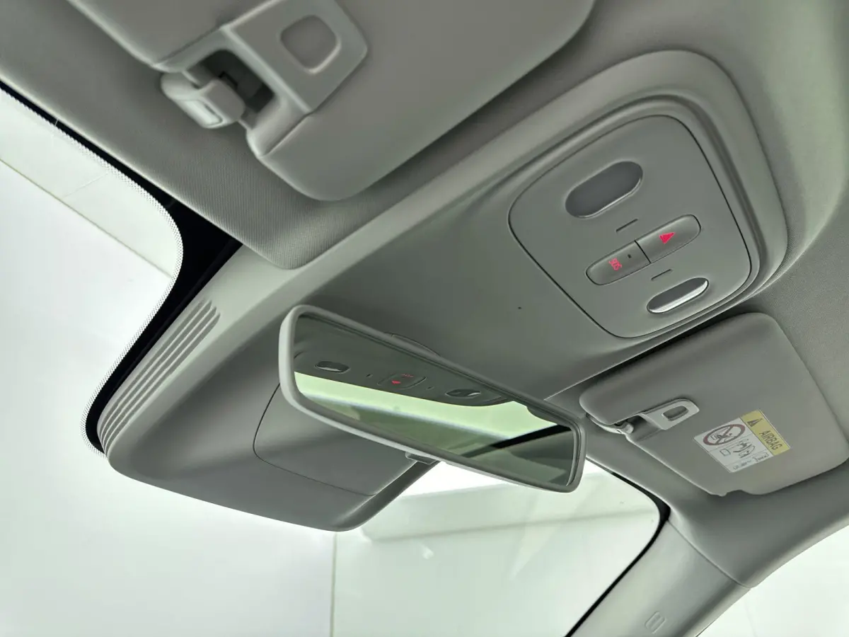 Design EV 18.8 kWh Panoramadak | Stoel/Stuur Verwarming | Navigatie | Camera | Carplay | 18" lichtmetalen velgen | Elektrische achterklep