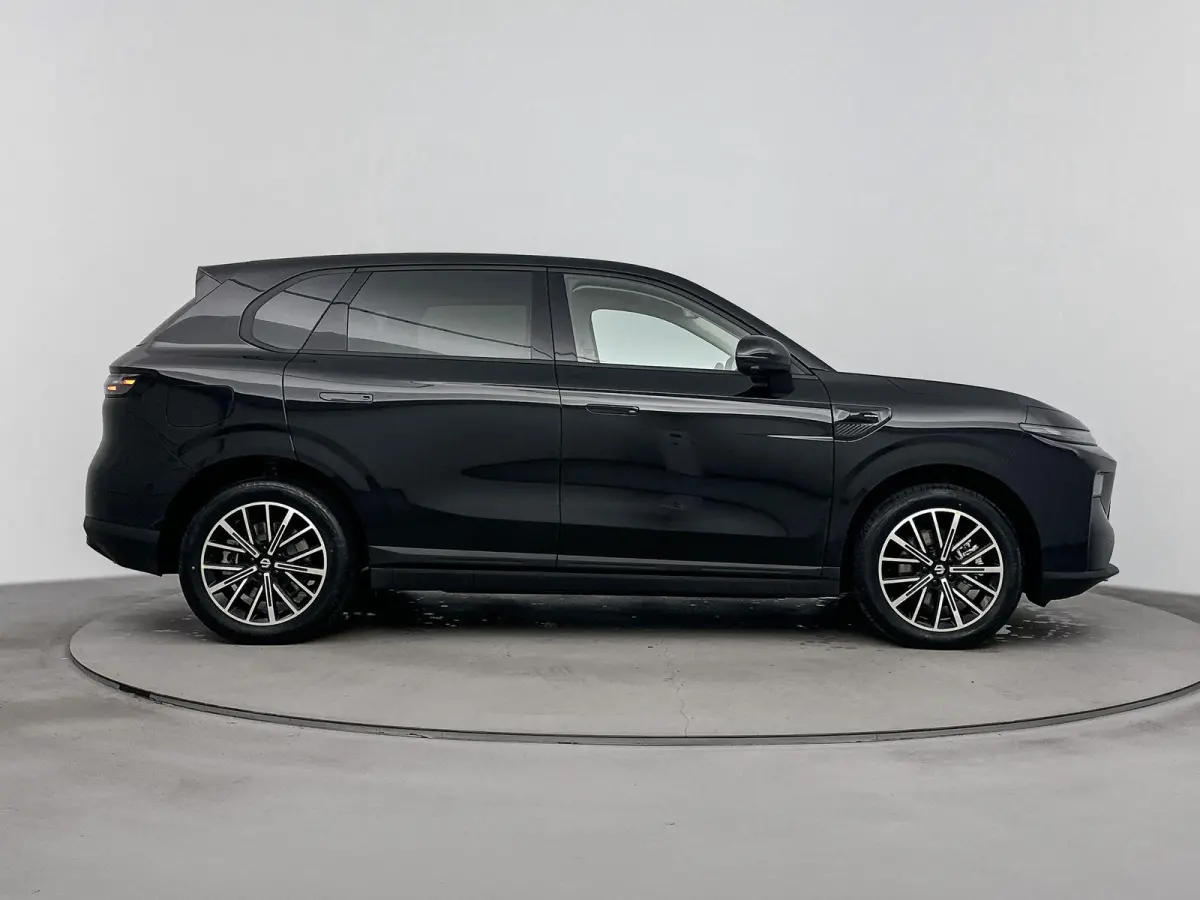 Design EV 18.8 kWh Panoramadak | Stoel/Stuur Verwarming | Navigatie | Camera | Carplay | 18" lichtmetalen velgen | Elektrische achterklep
