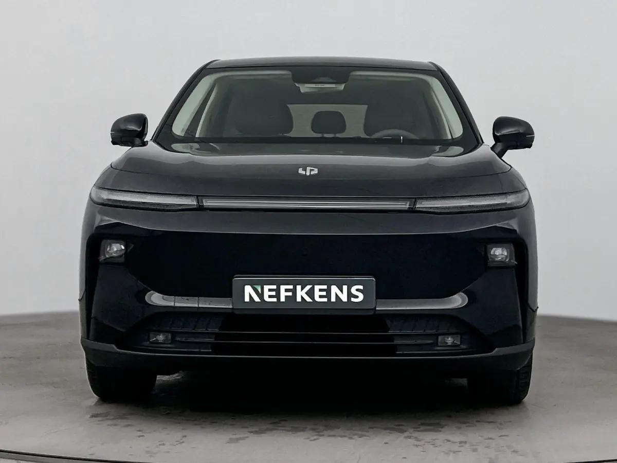 Design EV 18.8 kWh Panoramadak | Stoel/Stuur Verwarming | Navigatie | Camera | Carplay | 18" lichtmetalen velgen | Elektrische achterklep