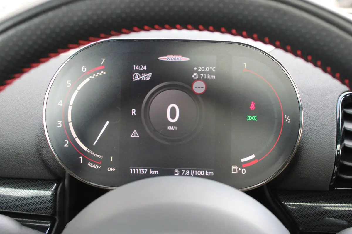 2.0 JCW 306pk ALL4 Thunder Pack | Automaat | Navigatie | Panorama/schuifdak | H&K | Verlaagd | Camera | Stoelverwarming |