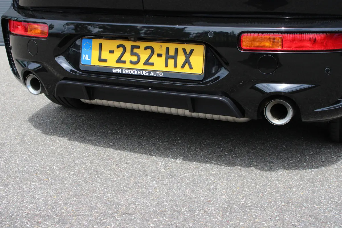 2.0 JCW 306pk ALL4 Thunder Pack | Automaat | Navigatie | Panorama/schuifdak | H&K | Verlaagd | Camera | Stoelverwarming |