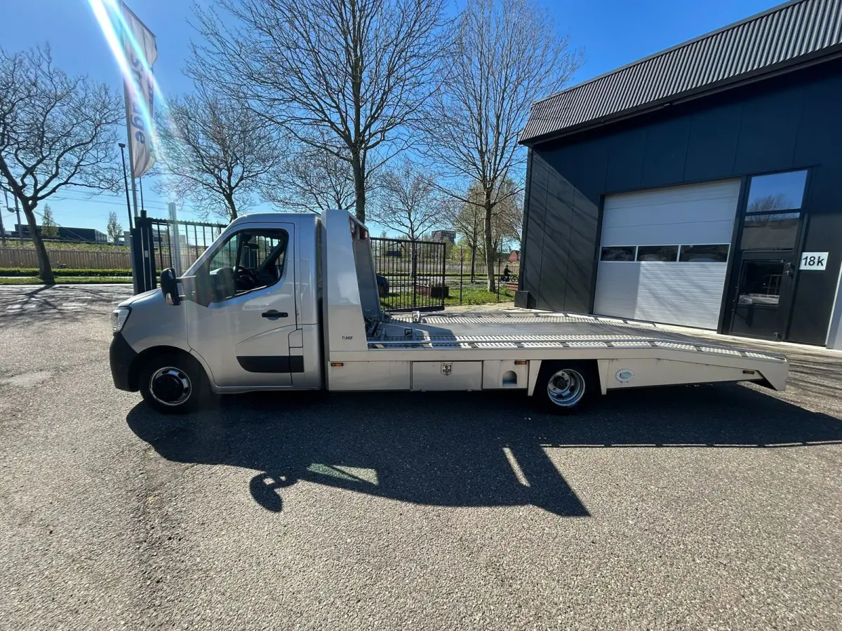 T35 2.3 dCi 165 L4 DL tijhof oprijwagen