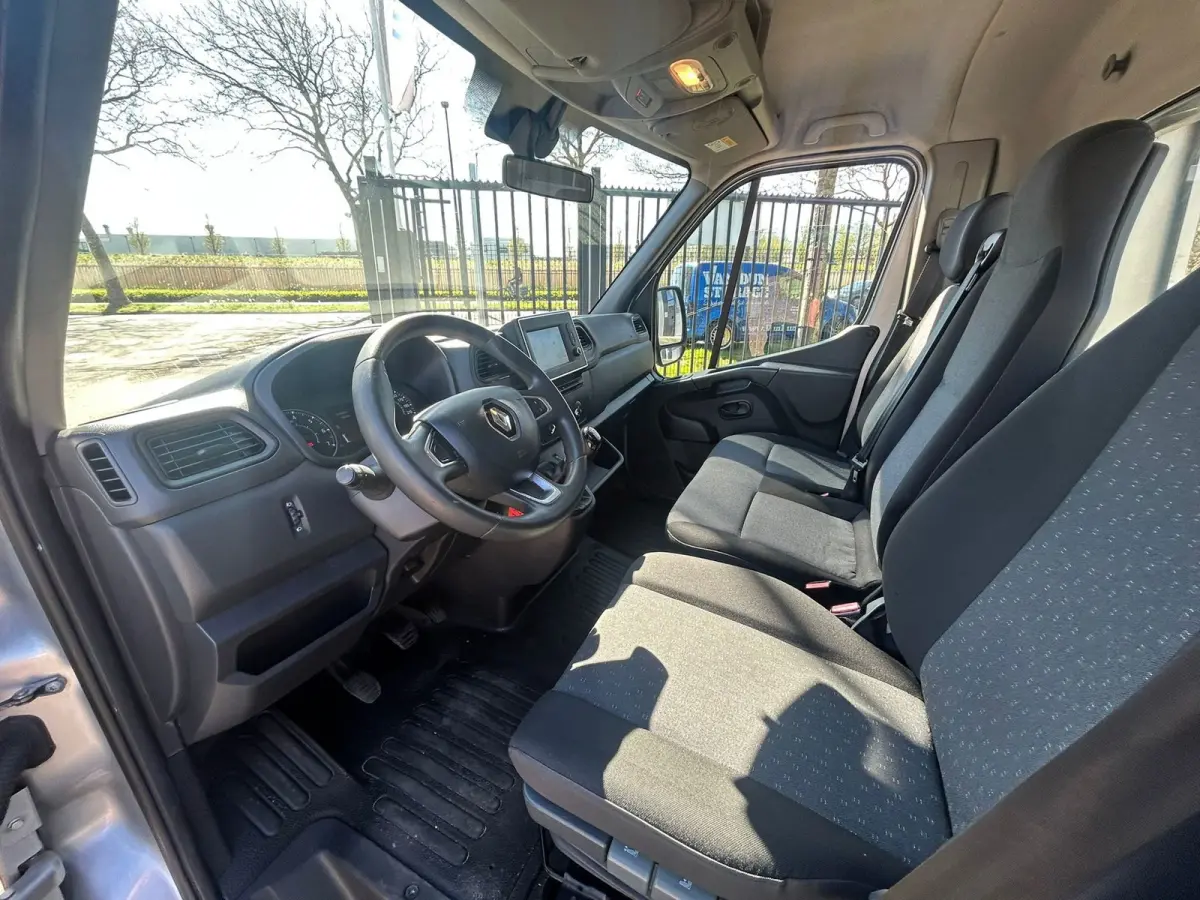 T35 2.3 dCi 165 L4 DL tijhof oprijwagen