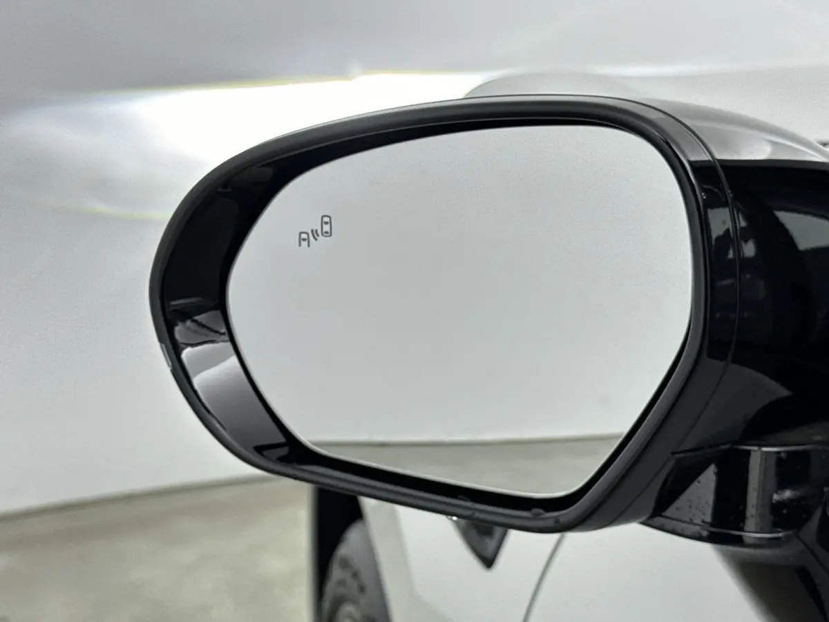 Design Pro 69.9 kWh | lichtmetalen velgen 20" | luxe kunstlederen bekleding met stoelverwarming en ventilatie | navigatiesysteem | panoramadak | Tundra Grey