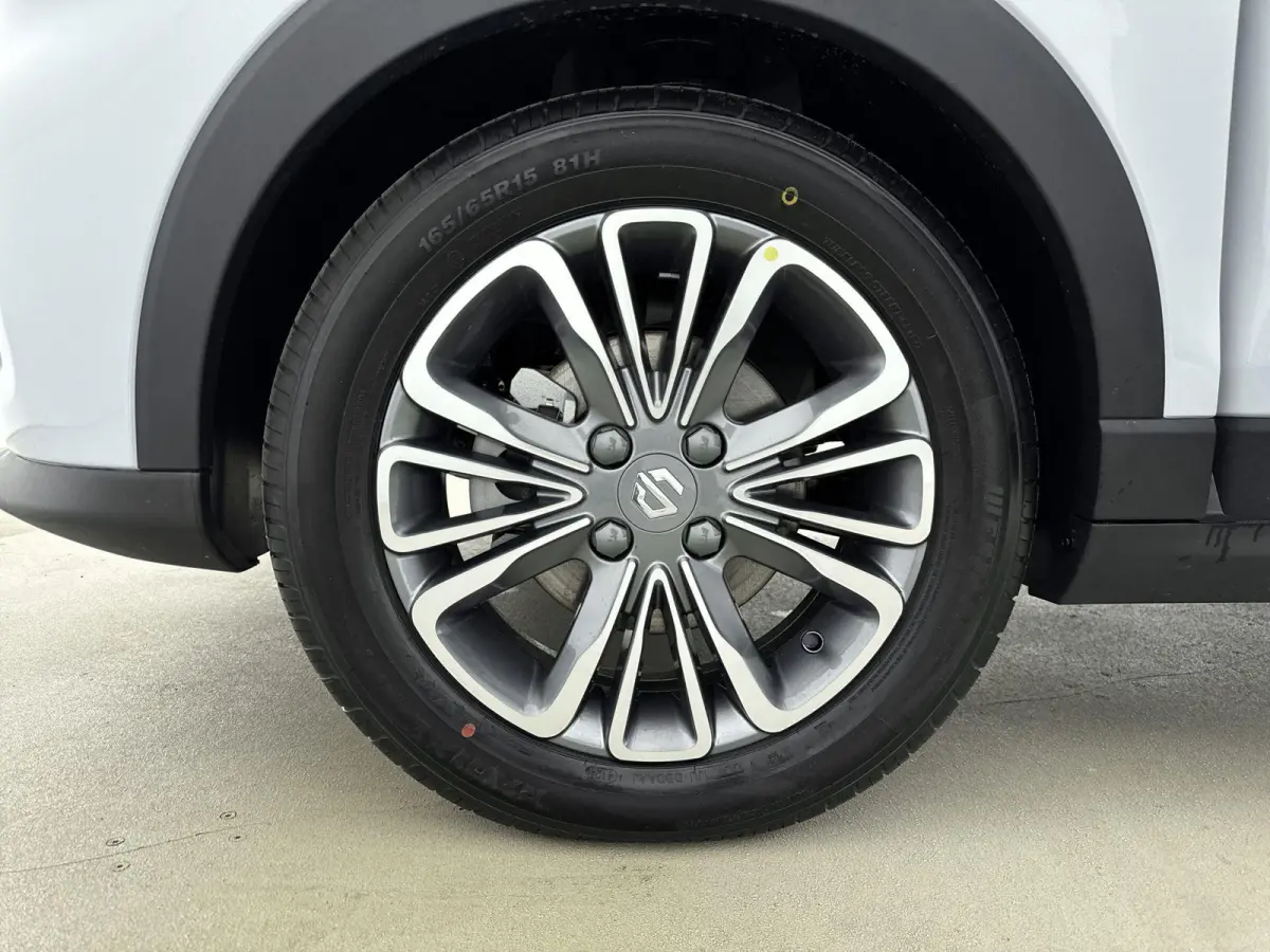 37.3 kWh 95pk Design | Achteruitrijcamera | Navigatiesysteem | Panoramadak | Lichtmetalen velgen | ADAS