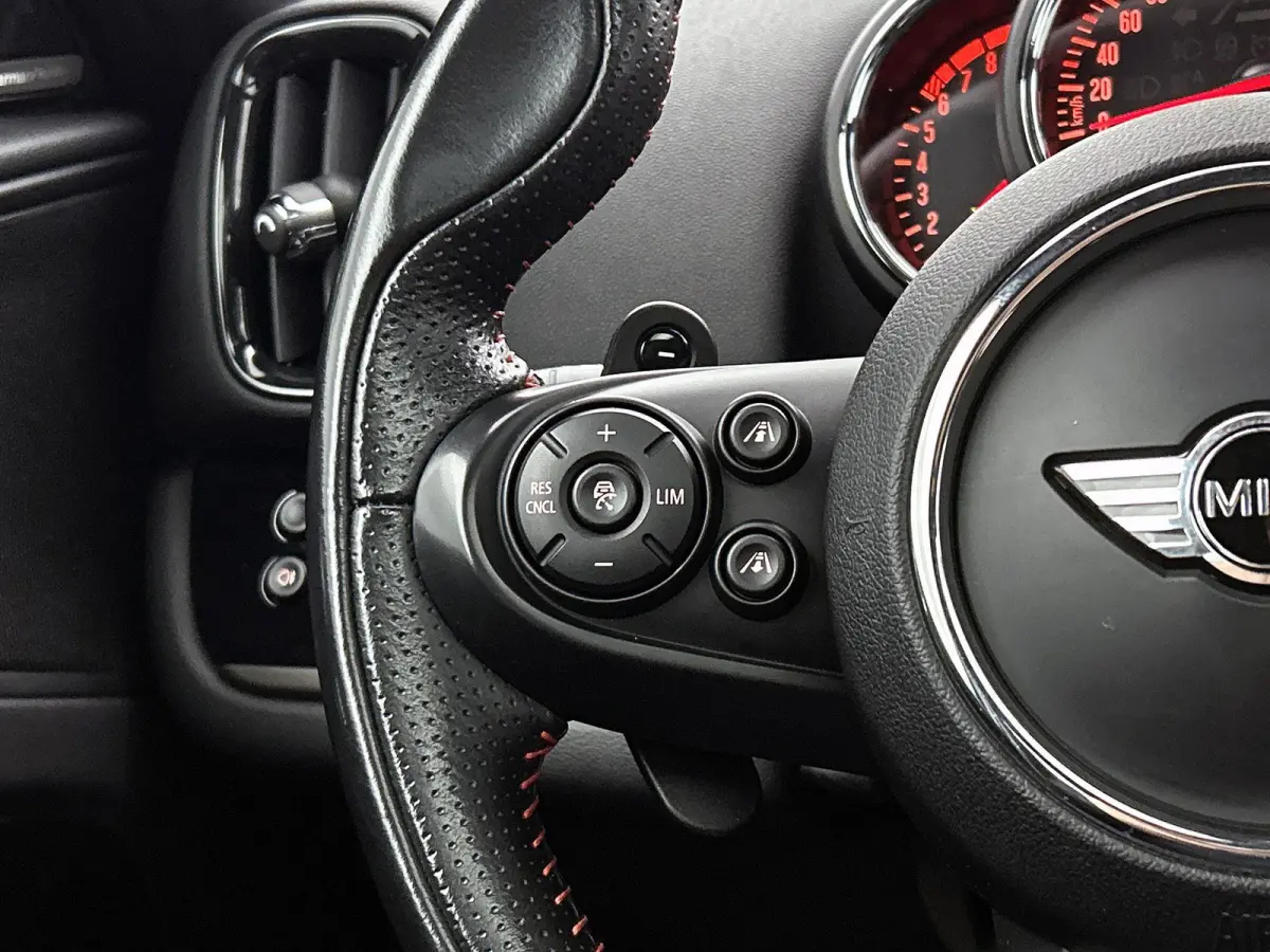 2.0 John Cooper Works ALL4 Chili | PANORAMADAK | HEAD-UP | HARMAN KARDON | ACHTERUITRIJCAMERA | STOELVERWARMING | CLIMATE CONTROL |