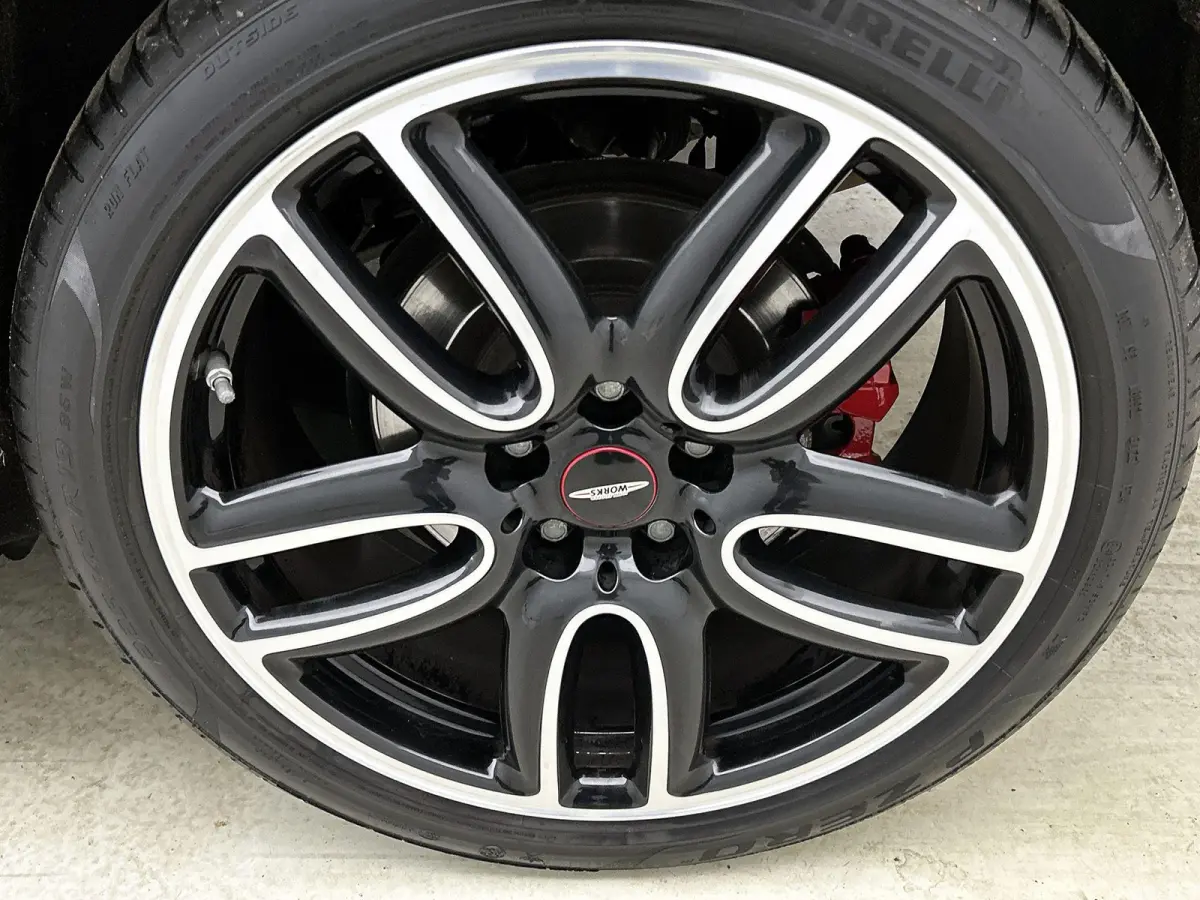 2.0 John Cooper Works ALL4 Chili | PANORAMADAK | HEAD-UP | HARMAN KARDON | ACHTERUITRIJCAMERA | STOELVERWARMING | CLIMATE CONTROL |