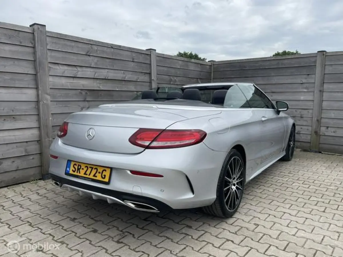 180 Premium Plus Stoel/Nekverw. AMG