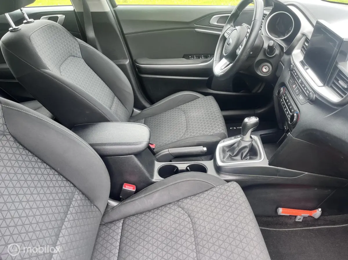 1.0 T-GDi DynamicPlusLine / Camera / Navi / Cruise / Airco / APK / NAP / PDC /