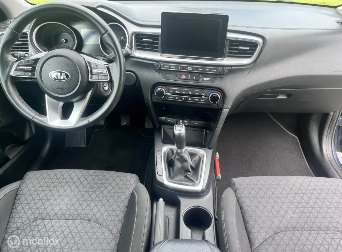 1.0 T-GDi DynamicPlusLine / Camera / Navi / Cruise / Airco / APK / NAP / PDC /
