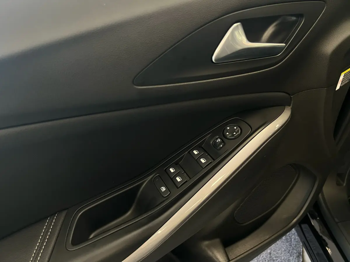 1.6 Turbo Plug-In Hybrid 4x4 GSe / 300PK / Alcantara /
