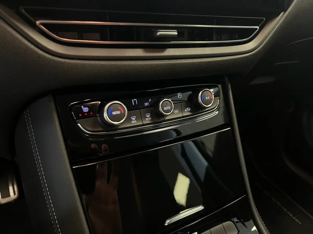 1.6 Turbo Plug-In Hybrid 4x4 GSe / 300PK / Alcantara /