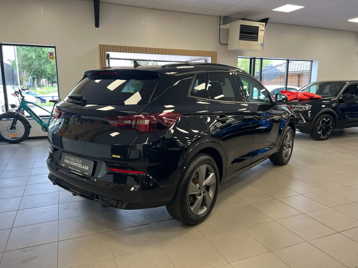 1.6 Turbo Plug-In Hybrid 4x4 GSe / 300PK / Alcantara /