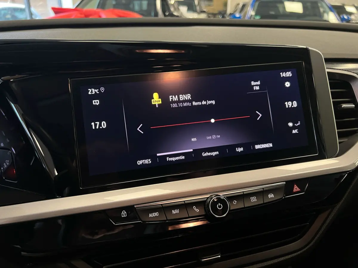 1.6 Turbo Plug-In Hybrid 4x4 GSe / 300PK / Alcantara /