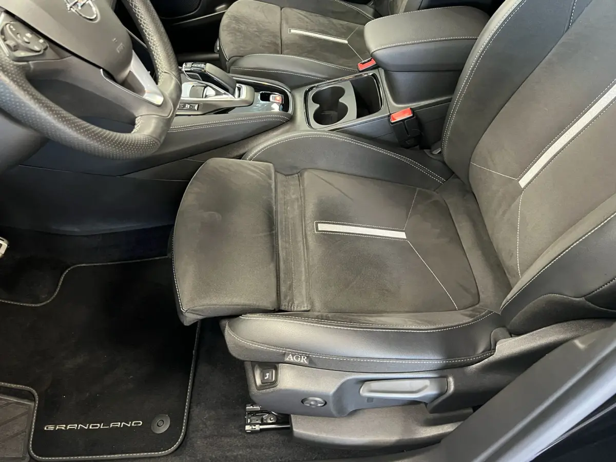 1.6 Turbo Plug-In Hybrid 4x4 GSe / 300PK / Alcantara /