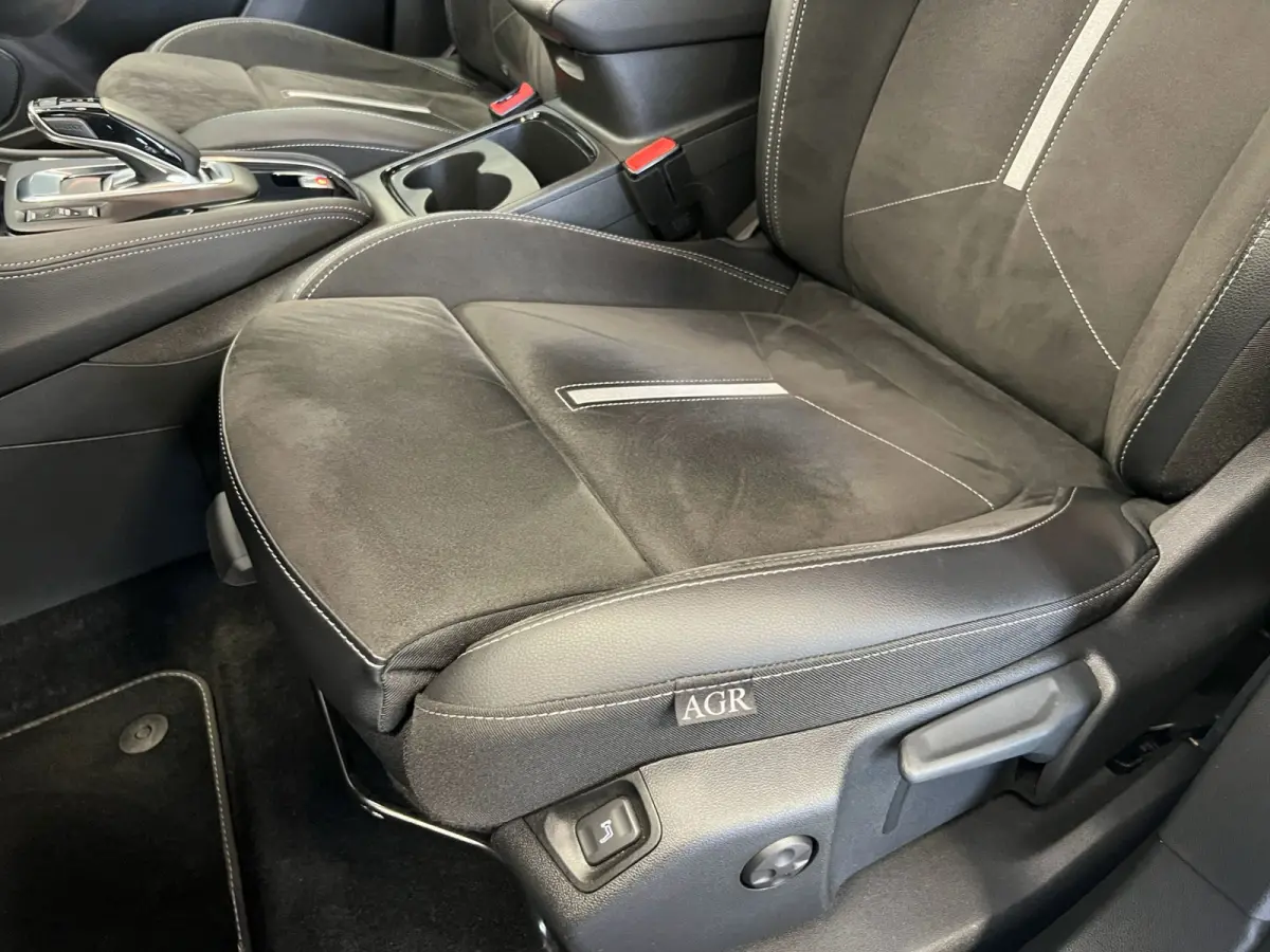 1.6 Turbo Plug-In Hybrid 4x4 GSe / 300PK / Alcantara /