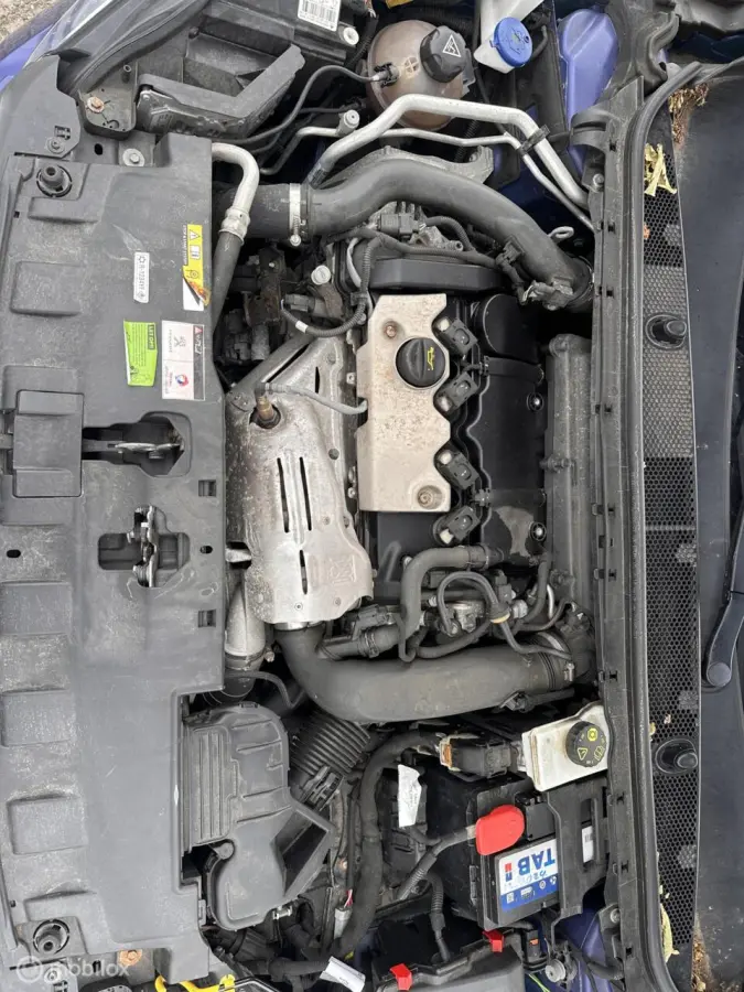 1.6 e-THP GT 225