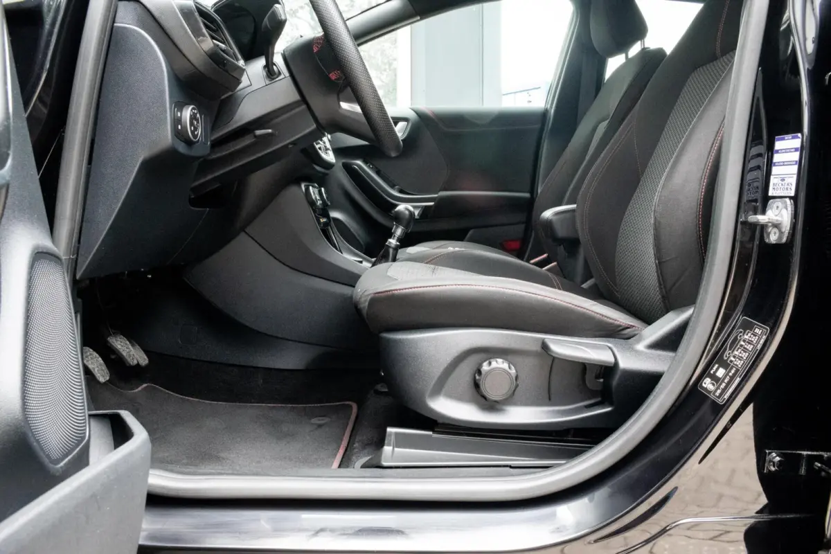 1.0 EcoBoost ST-Line X |1e EIGENAAR|TREKHAAK|STOEL-STUUR VERWARMD|KEYLESS START|CARPLAY