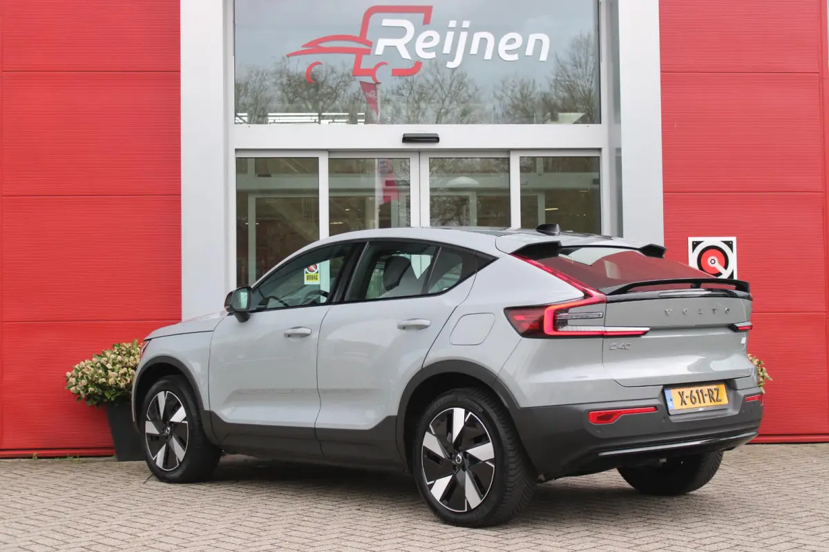 Single Motor 238PK 69 kWh | PANORAMADAK | STOEL / STUUR VERWARMING | DODEHOEKDETECTIE | ACHTERUITRIJCAMERA | NAVIGATIE | APPLE-CARPLAY / ANDROID-AUTO | CRUISE CONTROL | KEYLESS START | DRAAD