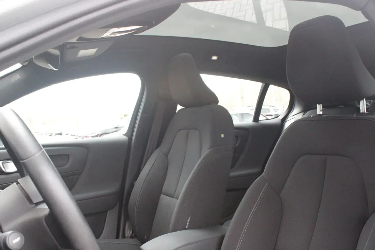 Single Motor 238PK 69 kWh | PANORAMADAK | STOEL / STUUR VERWARMING | DODEHOEKDETECTIE | ACHTERUITRIJCAMERA | NAVIGATIE | APPLE-CARPLAY / ANDROID-AUTO | CRUISE CONTROL | KEYLESS START | DRAAD