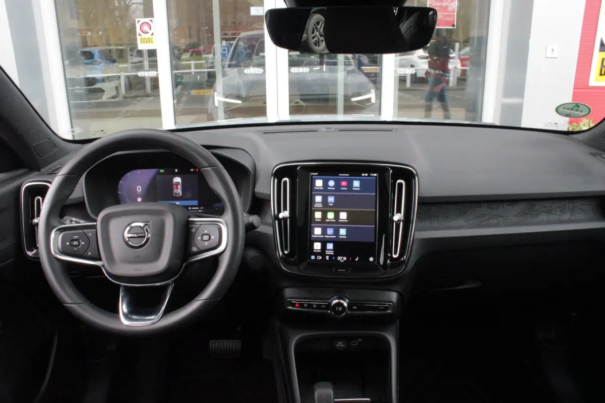 Single Motor 238PK 69 kWh | PANORAMADAK | STOEL / STUUR VERWARMING | DODEHOEKDETECTIE | ACHTERUITRIJCAMERA | NAVIGATIE | APPLE-CARPLAY / ANDROID-AUTO | CRUISE CONTROL | KEYLESS START | DRAAD
