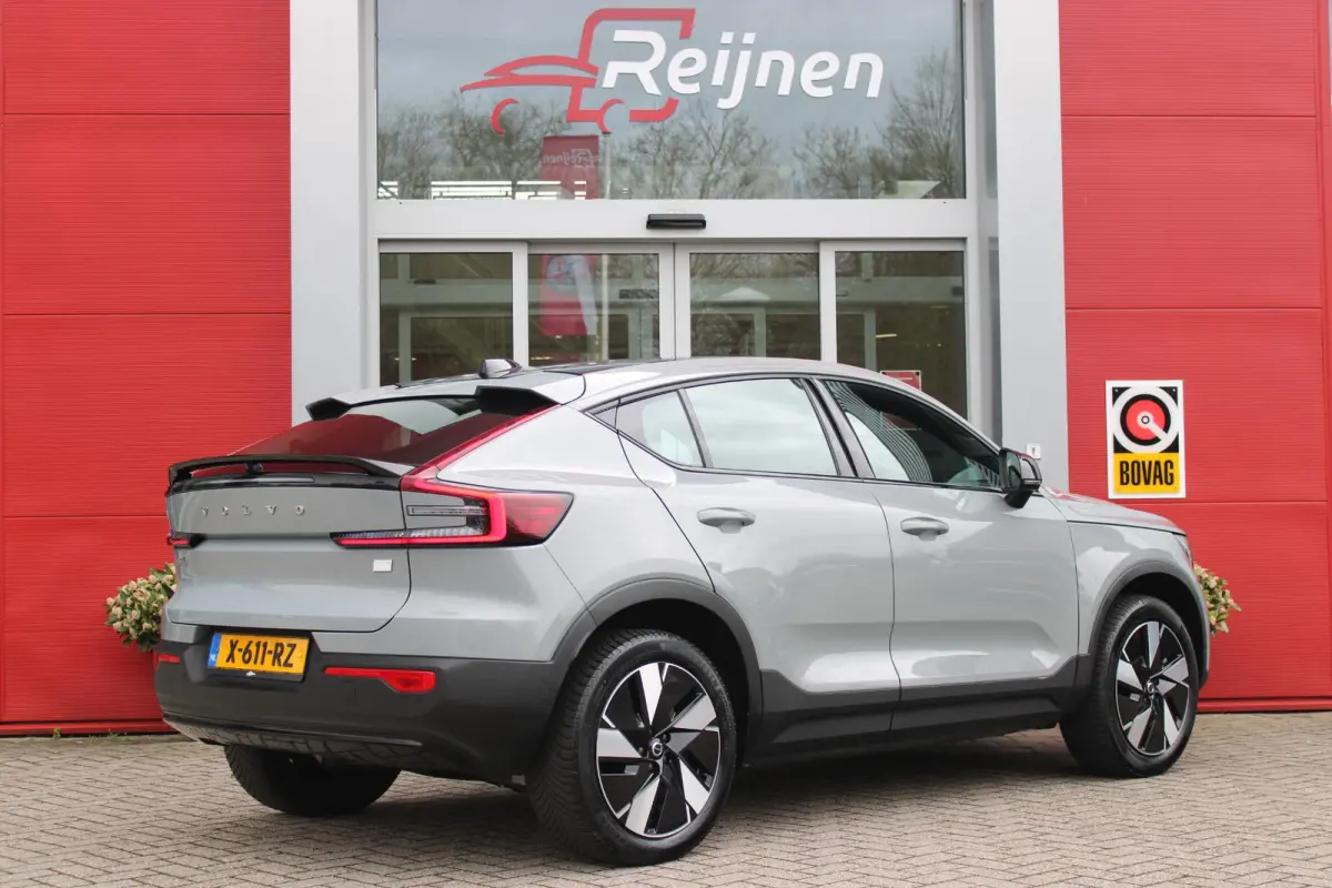 Single Motor Core 238PK 69 kWh | PANORAMADAK | STOEL / STUUR VERWARMING | DODEHOEKDETECTIE | ACHTERUITRIJCAMERA | NAVIGATIE | APPLE-CARPLAY / ANDROID-AUTO | CRUISE CONTROL | KEYLESS START | 