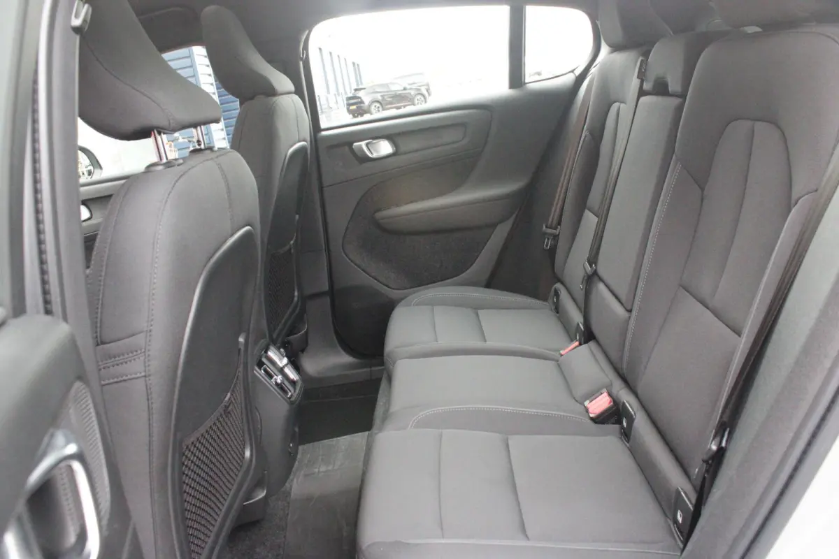 Single Motor 238PK 69 kWh | PANORAMADAK | STOEL / STUUR VERWARMING | DODEHOEKDETECTIE | ACHTERUITRIJCAMERA | NAVIGATIE | APPLE-CARPLAY / ANDROID-AUTO | CRUISE CONTROL | KEYLESS START | DRAAD