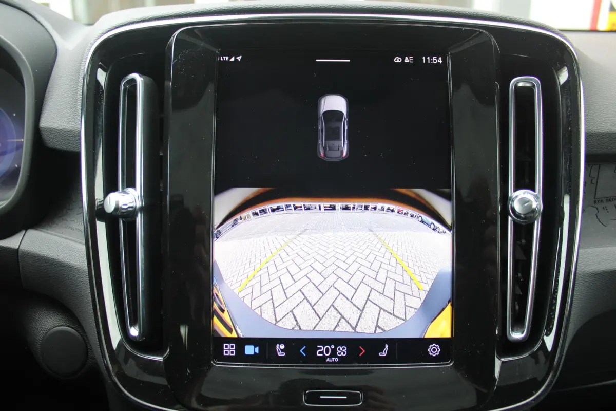 Single Motor 238PK 69 kWh | PANORAMADAK | STOEL / STUUR VERWARMING | DODEHOEKDETECTIE | ACHTERUITRIJCAMERA | NAVIGATIE | APPLE-CARPLAY / ANDROID-AUTO | CRUISE CONTROL | KEYLESS START | DRAAD