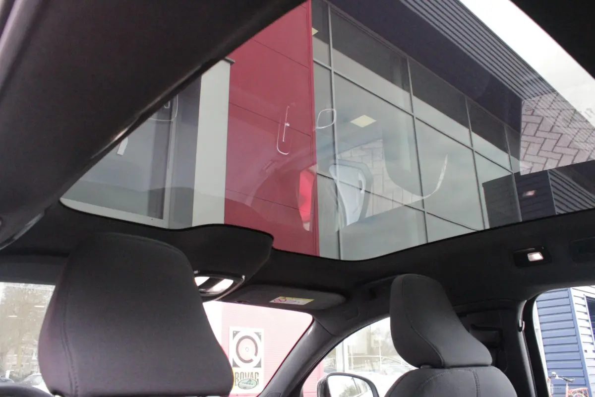 Single Motor 238PK 69 kWh | PANORAMADAK | STOEL / STUUR VERWARMING | DODEHOEKDETECTIE | ACHTERUITRIJCAMERA | NAVIGATIE | APPLE-CARPLAY / ANDROID-AUTO | CRUISE CONTROL | KEYLESS START | DRAAD