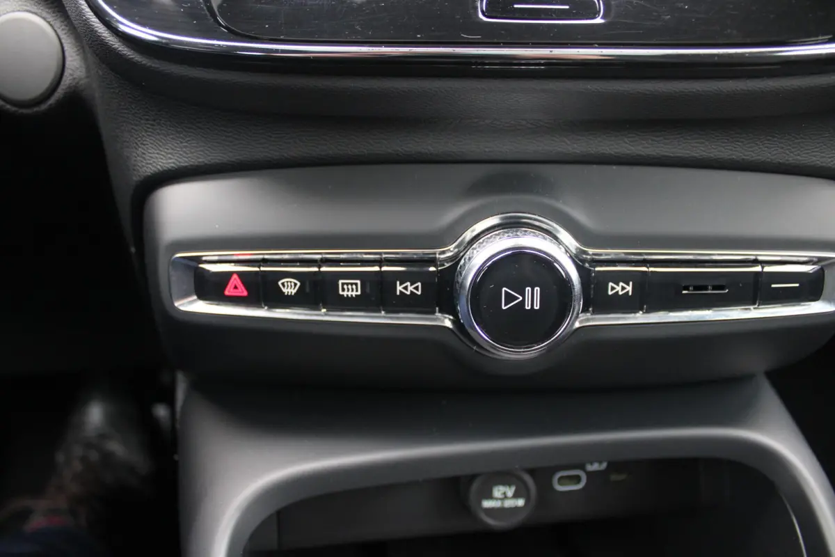 Single Motor 238PK 69 kWh | PANORAMADAK | STOEL / STUUR VERWARMING | DODEHOEKDETECTIE | ACHTERUITRIJCAMERA | NAVIGATIE | APPLE-CARPLAY / ANDROID-AUTO | CRUISE CONTROL | KEYLESS START | DRAAD