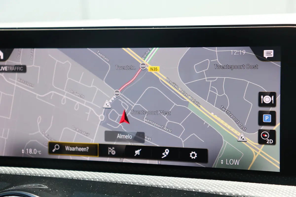 180 Business Solution Luxury Voorstoelen verwarmd | Airco | Navi | 360 Camera | All Season banden |