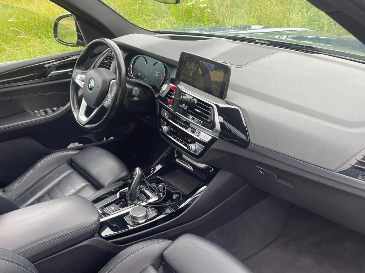 XDrive20i High Executive Automaat Panorama