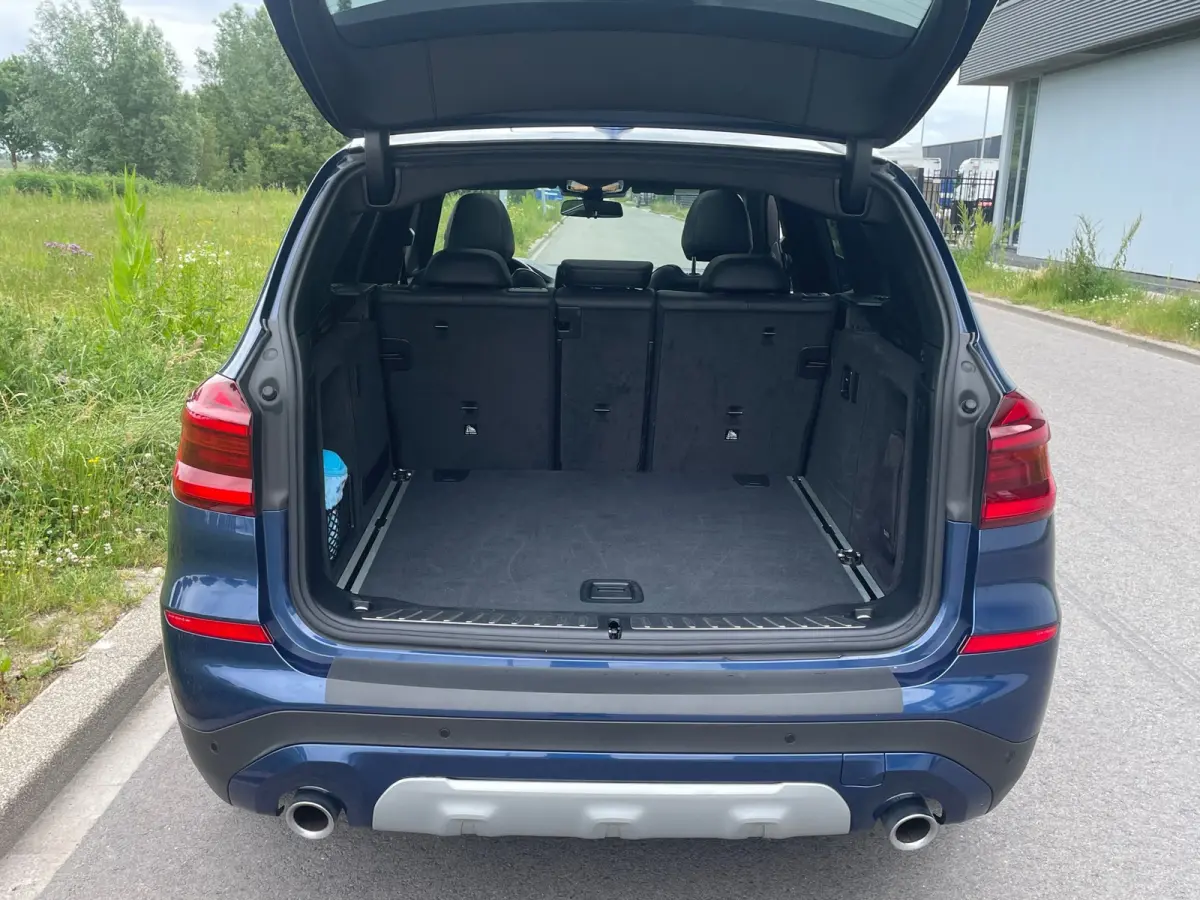 XDrive20i High Executive Automaat Panorama