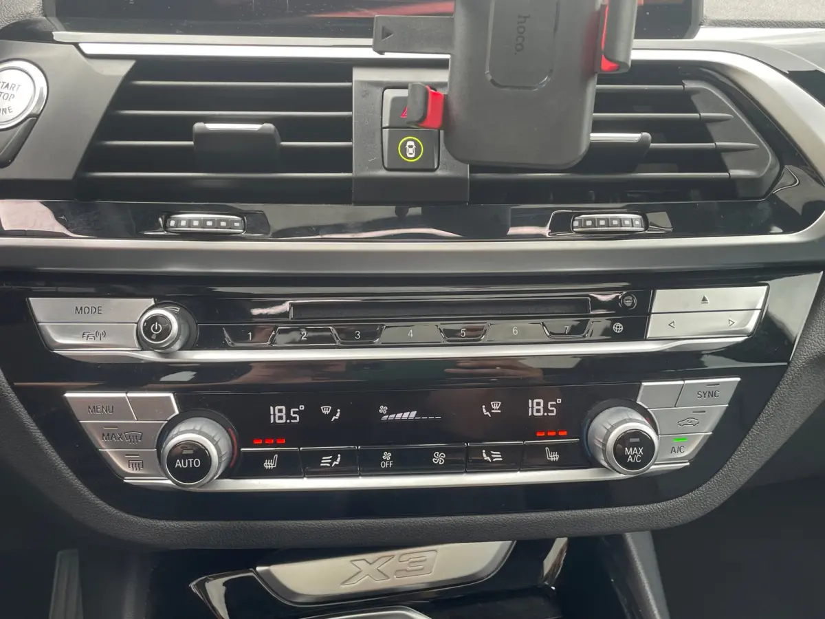 XDrive20i High Executive Automaat Panorama