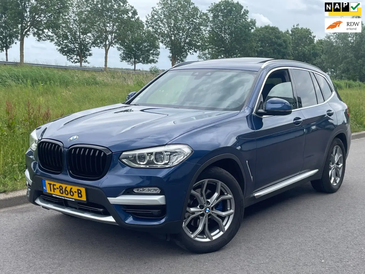 XDrive20i High Executive Automaat Panorama