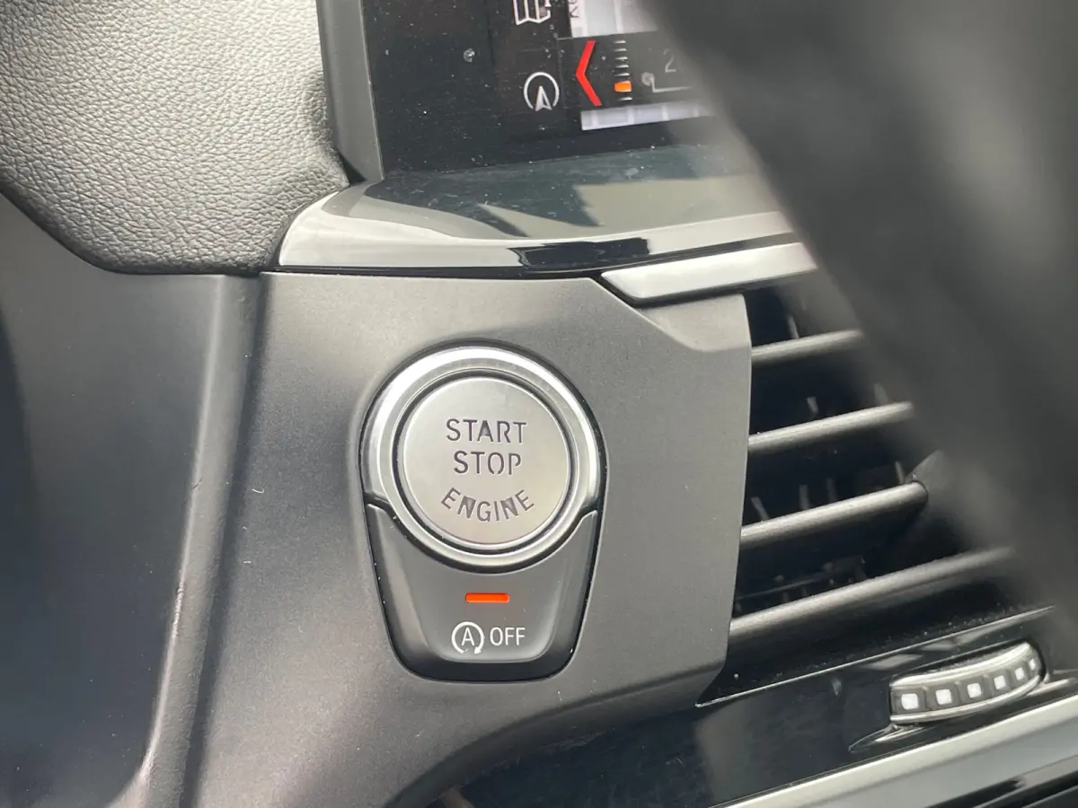 XDrive20i High Executive Automaat Panorama