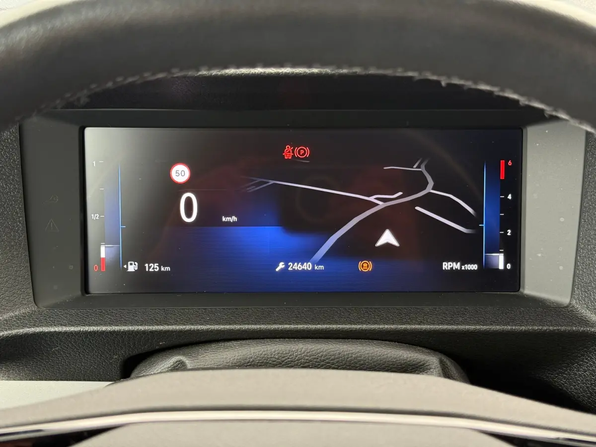 2.0 Diesel 145 L2 DC Achteruitrijcamera | Adeptieve cruise control | Stoelverwarming | Apple carplay & Android auto