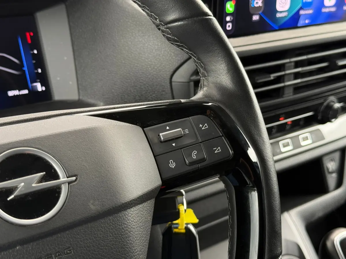 2.0 Diesel 145 L2 DC Achteruitrijcamera | Adeptieve cruise control | Stoelverwarming | Apple carplay & Android auto