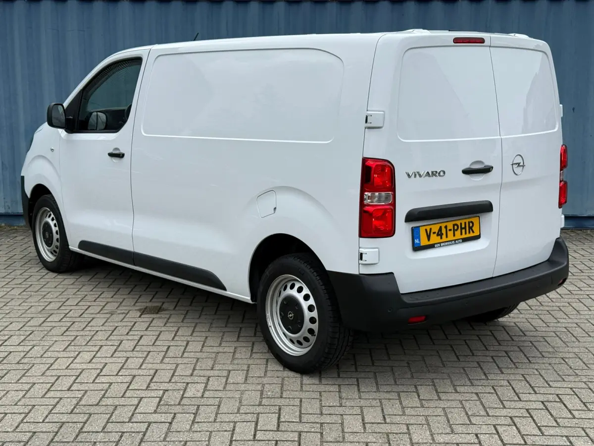 2.0 Diesel 145 L2 DC Achteruitrijcamera | Adeptieve cruise control | Stoelverwarming | Apple carplay & Android auto