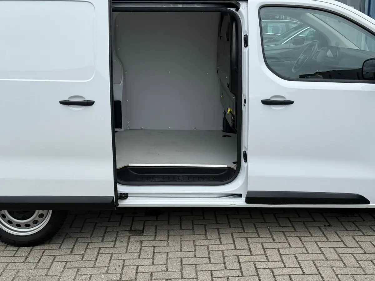 2.0 Diesel 145 L2 DC Achteruitrijcamera | Adeptieve cruise control | Stoelverwarming | Apple carplay & Android auto