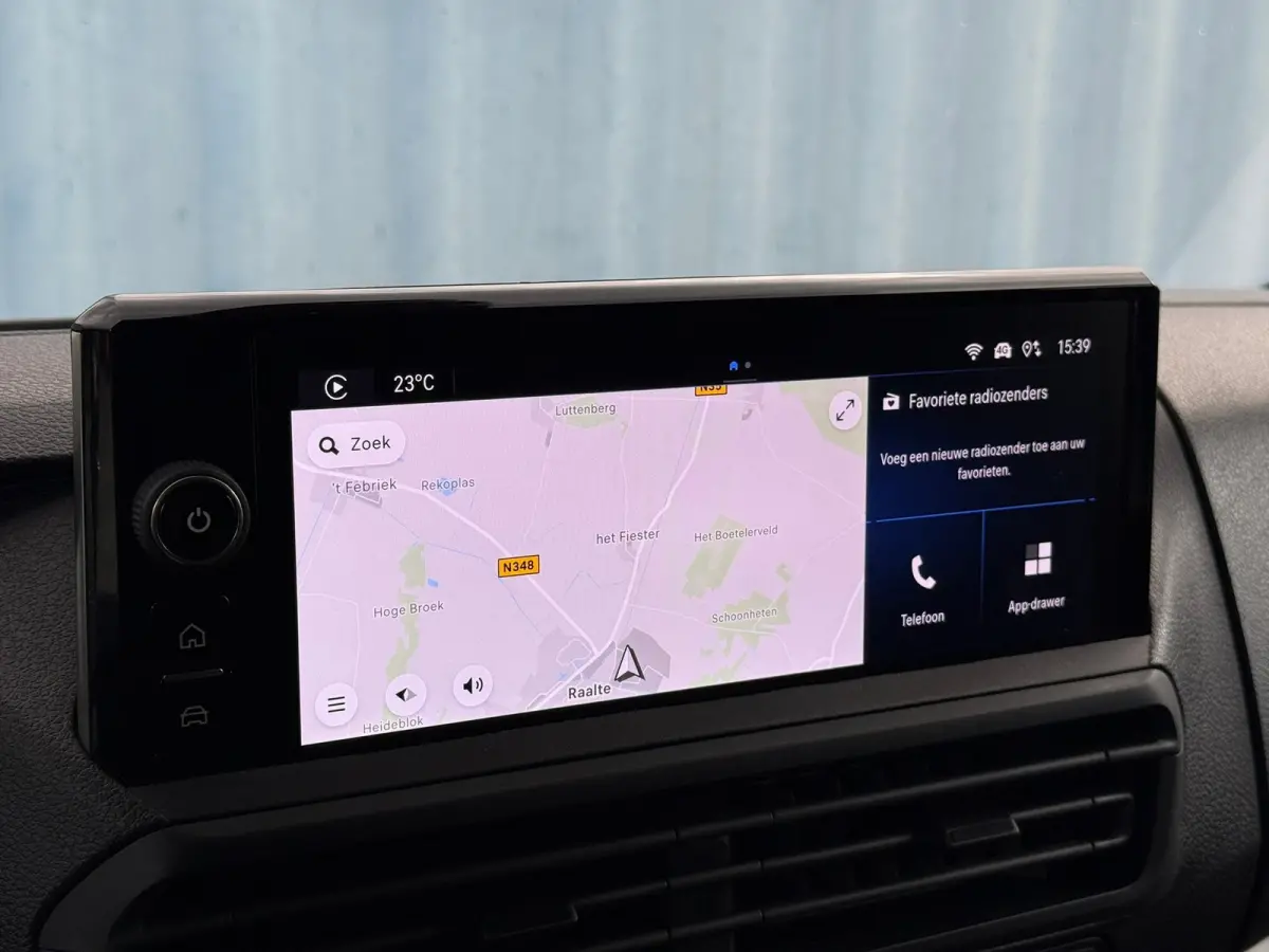 2.0 Diesel 145 L2 DC Achteruitrijcamera | Adeptieve cruise control | Stoelverwarming | Apple carplay & Android auto